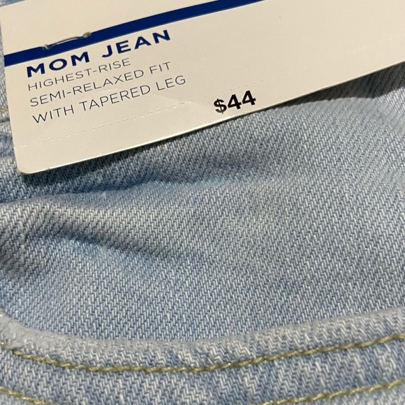 Arizona Juniors Womens High Rise Mom Straight Leg - Picture 4 of 8